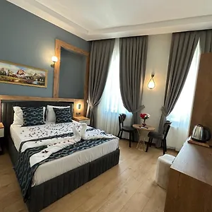 rezervați aici
