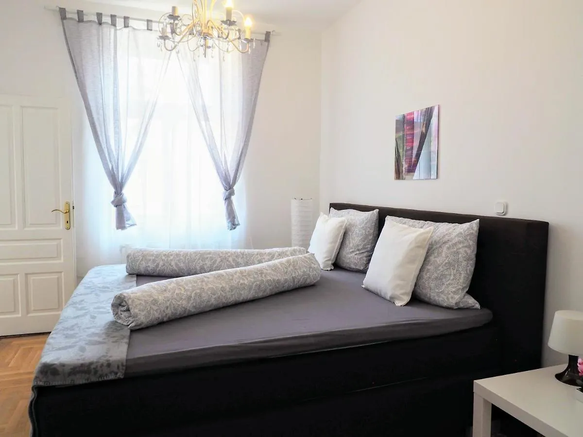 City Villa Schoenbrunn Apartments - Contactless 24H Check-In Vienna 0*,  Austria