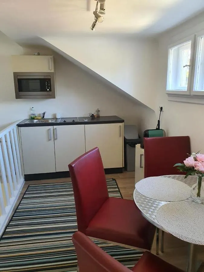 City Villa Schoenbrunn Apartments - Contactless 24H Check-In Vienna 0*,